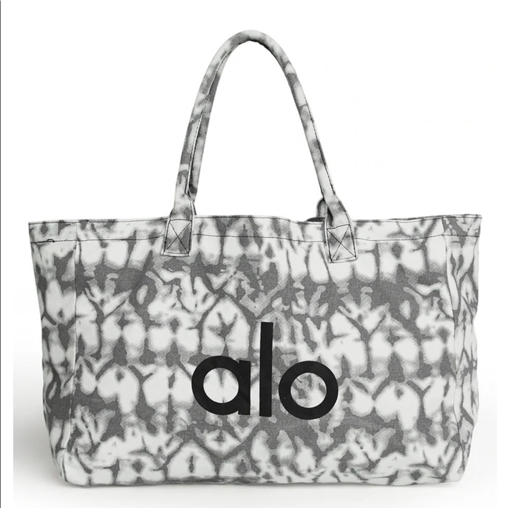 Alo Yoga tote bag